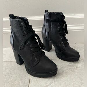 Steve Madden boots
